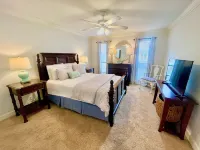 Gated condo near beaches, shops and dining