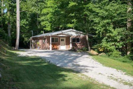 2-Bedroom Bungalow on Triplett Creek – Near Cave Run Lake!