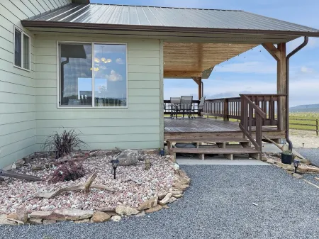 Cabin with Jaw-dropping Views near Black Canyon