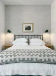 Upscale studio with skyline view 브라이어우드 크로싱 - 쇼핑센터 주변 호텔