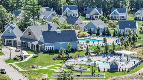 Sunkissed Cottage, Resort Amenities, Heated Pools, Club House, Close to Beaches