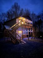 Heartwood♥ Cabin loft w/private HotTub, Hiking, Fishing, & Ziplines on 66 acres!