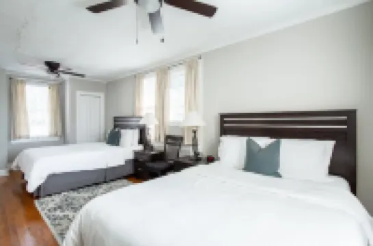 Quaint Cottage close to Vanderbilt and Downtown