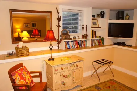 Downtown Luxury Studio, Brevard NC