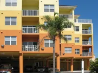 4th Floor spacious 2 BR, 2 BA w/ spectacular views of Boca Ciega Bay