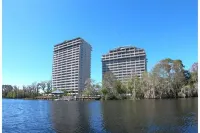 LARGE Lakeview Blue Heron CONDO near DISNEY with Balcony & 2 Resort POOLS & SPA Hoteles cerca de SeaWorld Orlando