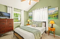 .25 Mi to Ski Resort: Game Room - 2 Decks - Fire Pit - Pet Friendly