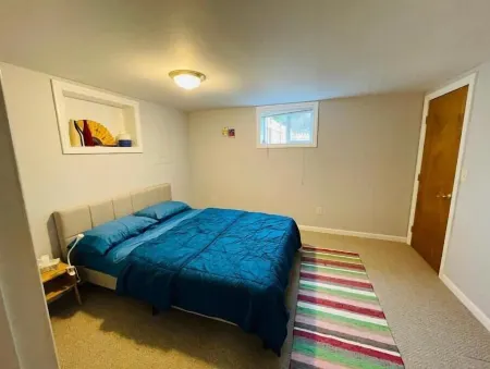 Spacious, stocked 1 BR Suite with Yard in Edmonds!