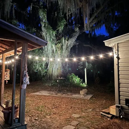 Great One Room with Full Bath Guest House!