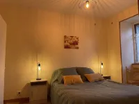 Country house in quiet cul-de-sac, with beautiful view of the Morvan, single storey