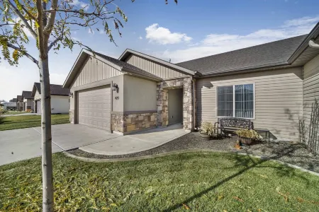 Clean, Cozy home near St. Luke's