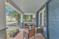 2 BRs / 2 BAs - Stroll to Coffee, Bakery, Wine Bar - Downtown Garner
