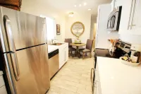 Historic District Bungalow - Easy Walk to Downtown Hotels in Mount Dora