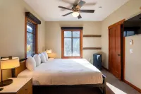 3BR Condo in the Village at Palisades - Premier