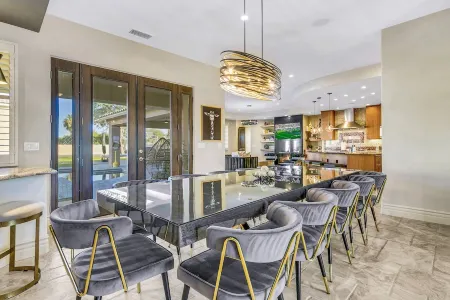 Game On! Luxury Retreat @ La Dolce Vita Estate:Unforgettable Fun Ultimate Luxury