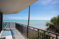 Panoramic 3BR/3BA Condo - Direct Beach Ocean Front