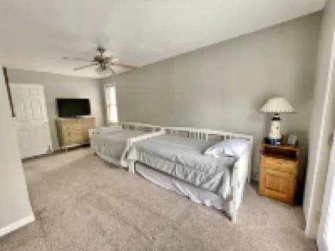 Atwood Lake Large Family Retreat Hotels in Carroll County