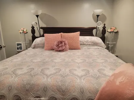 Luxury Country Cottage guest suite