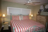 Waterfront property with a quaint one bedroom cottage enjoy old Florida Charm