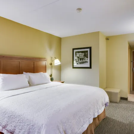 Pittsburgh Airport Inn and Suites