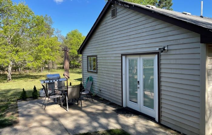 Remodeled Cottage close to ATV/Snowmobile Trails, and Ausable River