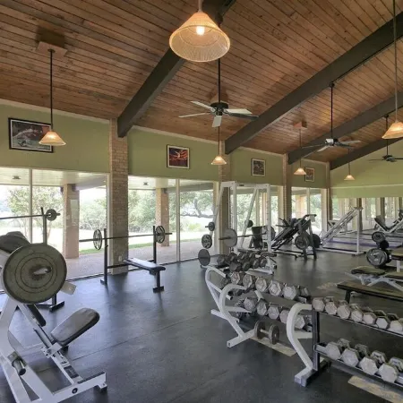 Tranquility at the Lake! 3 King Rooms+Bunks, Boat Parking+ Launch, Beach Access