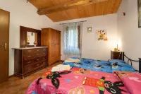Villa in the green with private pool, garden, wi-fi for families and groups