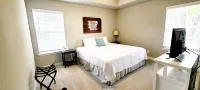 Rogers Retreat, Dog Friendly, Cozy Home. Close to Walmart Amp, Downtown Rogers