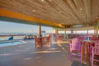 Royale Palms 2Br Oceanview 14th FLR with Pool Passes! Book for the Holidays!