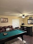 Cozi 3 bedroom with pool table and full bar