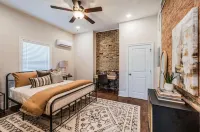 Lovely historic spot, walk to the square! Hotels in Franklin