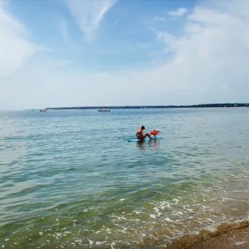 New Coastal House, Steps to Keyes Beach, Main Street, Harbor; AC, Linens, Wi-Fi