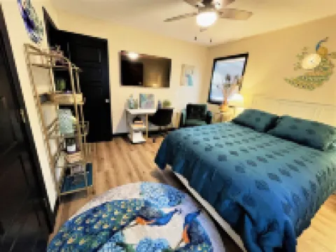 Stylish and funky, minutes away from everything NWA has to offer!