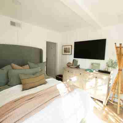 Cozy Laguna Beach Cottage 3min walk to the ocean and 7min walk to the village! Rooms