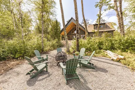 Aurora Lakeside Retreat Отели в г. Уайт