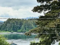 Big Bear: Spacious 4-Bedroom Near the Ocean Hotels in Kodiak Island