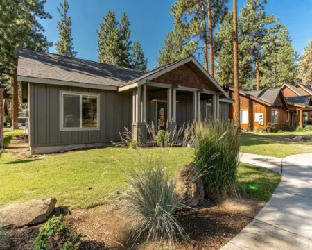 Beautiful | Hot Tub | Pet Friendly | Fenced 姊妹城酒店