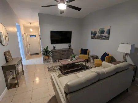 5 minutes to Hardrock Stadium