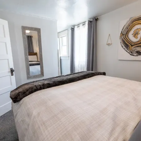 Downtown 1 Bedroom Charmer - Walk, Bike, Visit, Enjoy!!