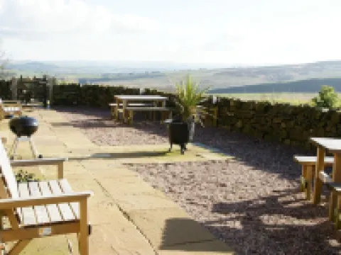 Historic Barn With Breathtaking Views Over Derbys/Staffs Border. Pet friendly. Hotel a Leek