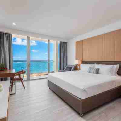 Koi Resort Saint Kitts, Curio Collection by Hilton Rooms