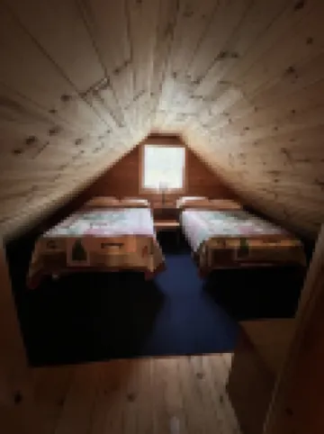 Waterfall Cabin - Pictured Rocks Lodging