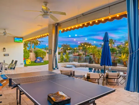 Lakefront!FREE Heated Salt water Pool, Spa! Boat! Kayak! Arcades!EV charger.