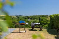 Luxury 5 star Farmhouse near padstow, wifi, fishing, bird hide, stunning views Các khách sạn gần Bedruthan Steps