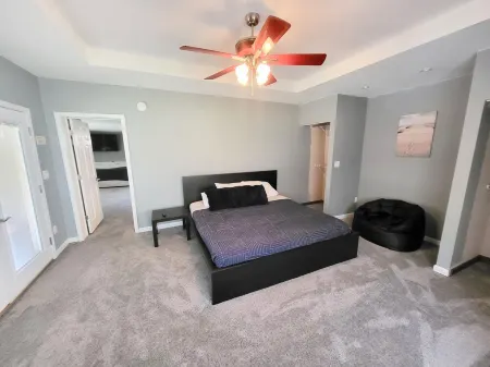 Private Lake Home at end of cove - Sleeps 16!