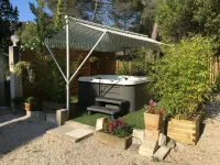 A corner of paradise in the heart of the Alpilles with SPA