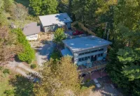 Sunny Modern Country Apartment with Hot Tub!!! Hotels near Craggy Dome Overlook