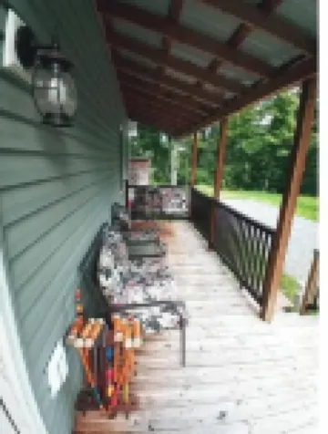 Roomy House on 2 private acres above the cliffs at Summersville Lake
