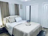 Beautiful two-story home close to downtown worcester 5beds-4bedroom