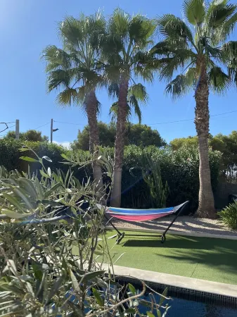 Modern bungalow with heated pool, 50m from the sea - whirlpool - Отели рядом с достопримечательностью «Racó de s'Arena»